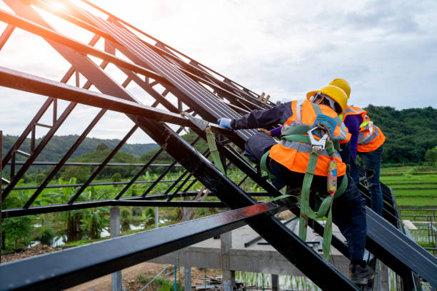 Best Flat Roof Repair Services  in Crivitz, WI